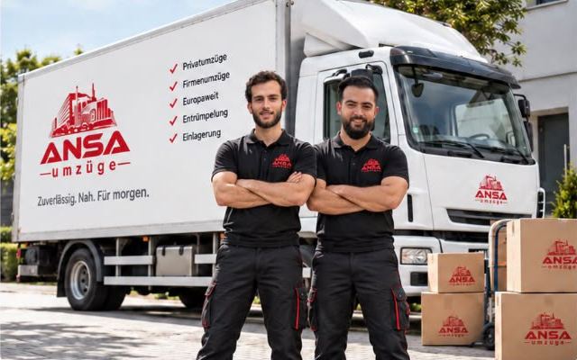 Das Team von ANSA Umzüge vor dem Umzugs-LKW in Dietzenbach