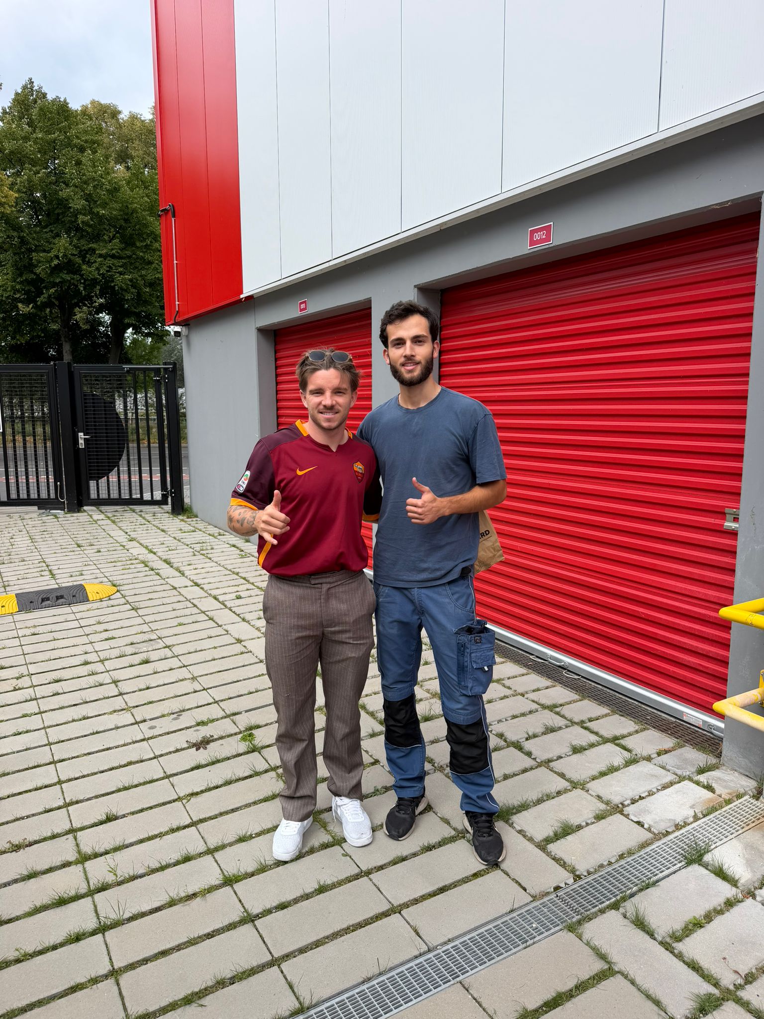 Mads Petersen mit dem ANSA-Umzugsteam beim Umzug nach Berlin
